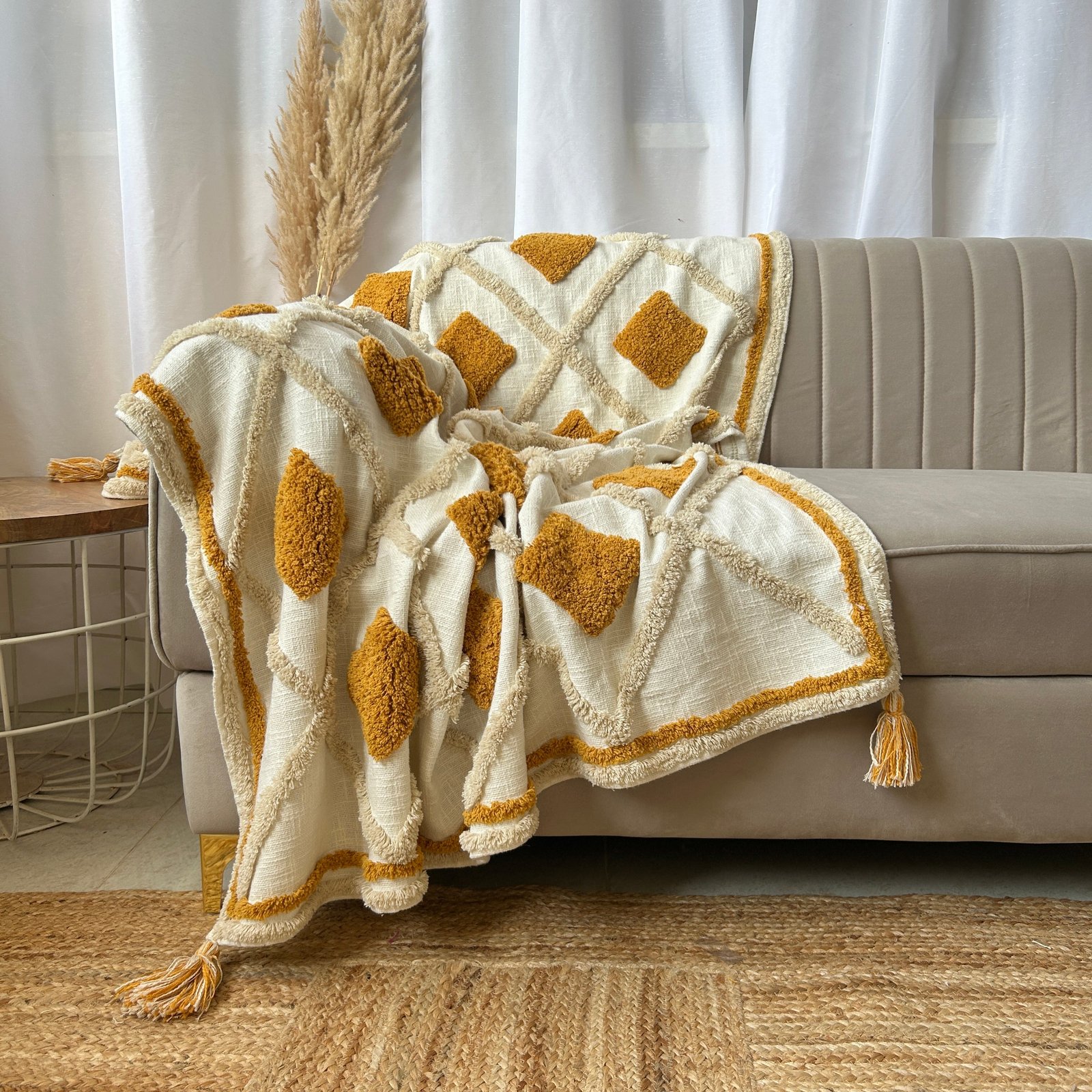 Throws & Blankets